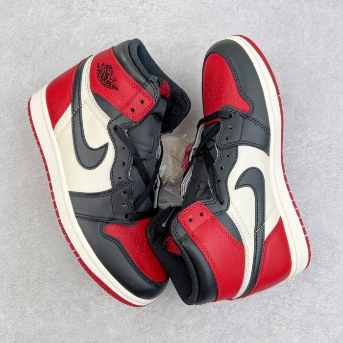 Air Jordan 1 Retro High Bred Toe