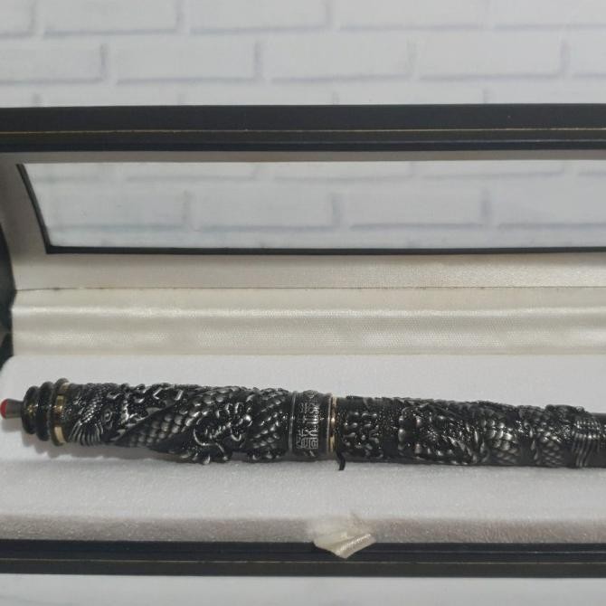 

Limited Edition ! Pulpen Koleksi Ukiran Naga Free Kotak Pen