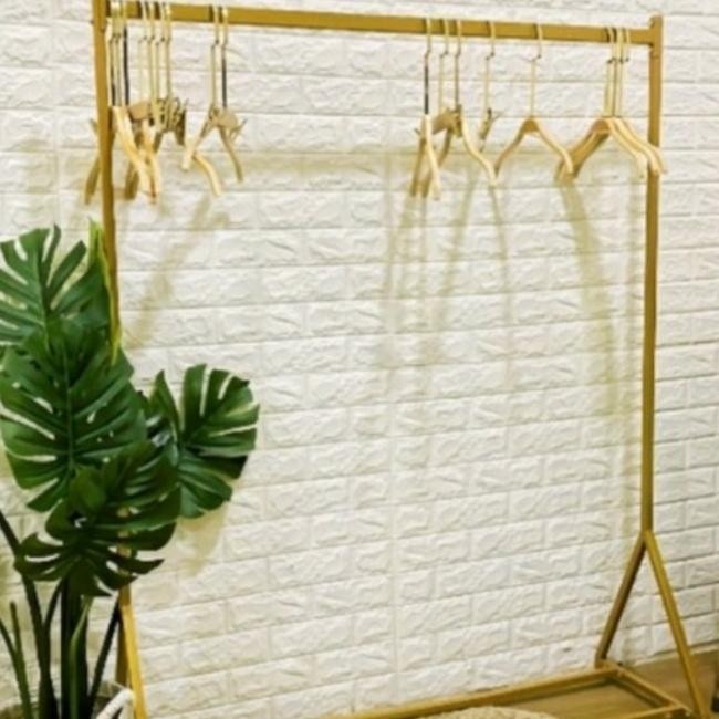 Gawang besi pajangan baju full kotak gold