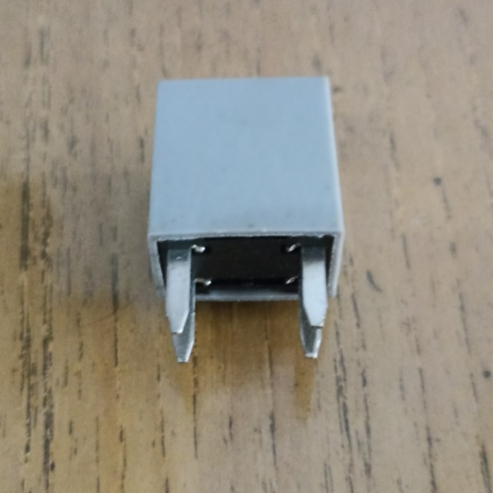 RELAY KAKI 4 KIA CARENS