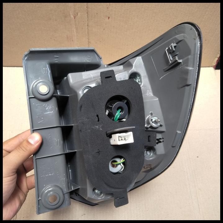 TERBARU STOPLAMP LAMPU BELAKANG TOYOTA FORTUNER VNT 2012 2013 2014 2015 KIRI 
