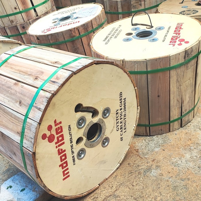 fig8 4 core INDOFIBER/ kabel udara 4 core jelly tube 2000 meter