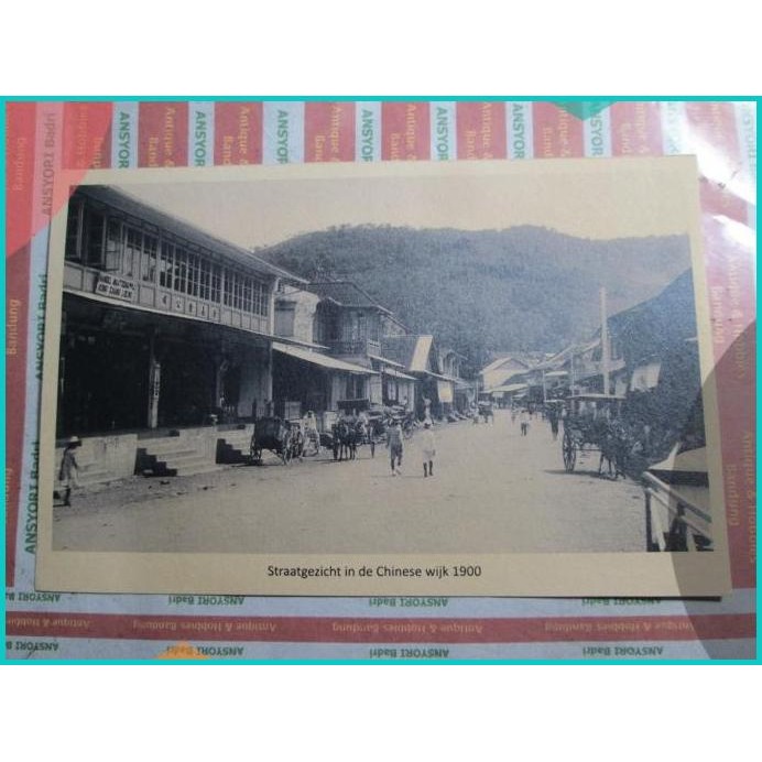 

kartu pos jaman belanda straatgzicht in de chinese wijk 1900 ikln m075