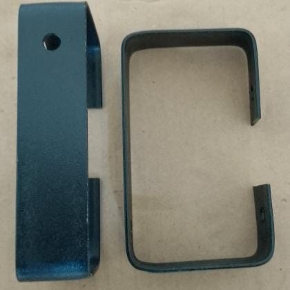 BREKET SIKU UNTUK DUDUKAN PLAT NOMOR MOBIL