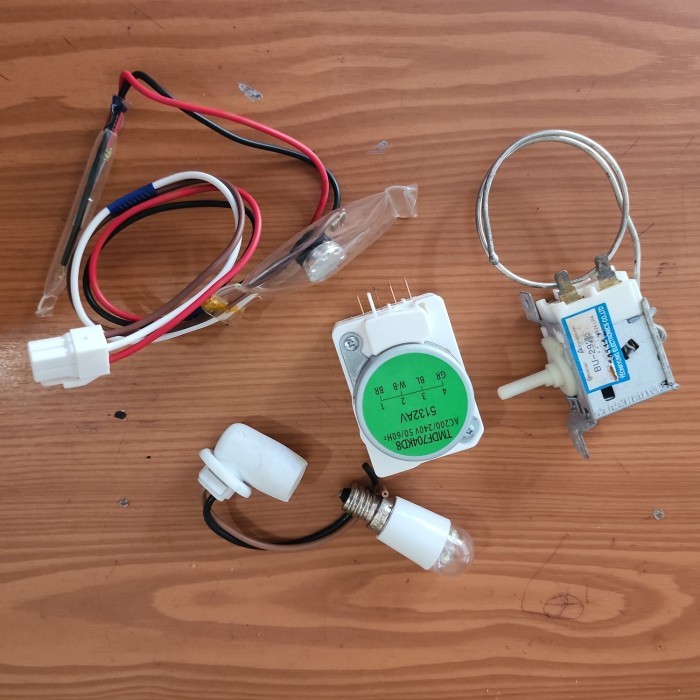 TIMER KULKAS 2PINTU SANYO