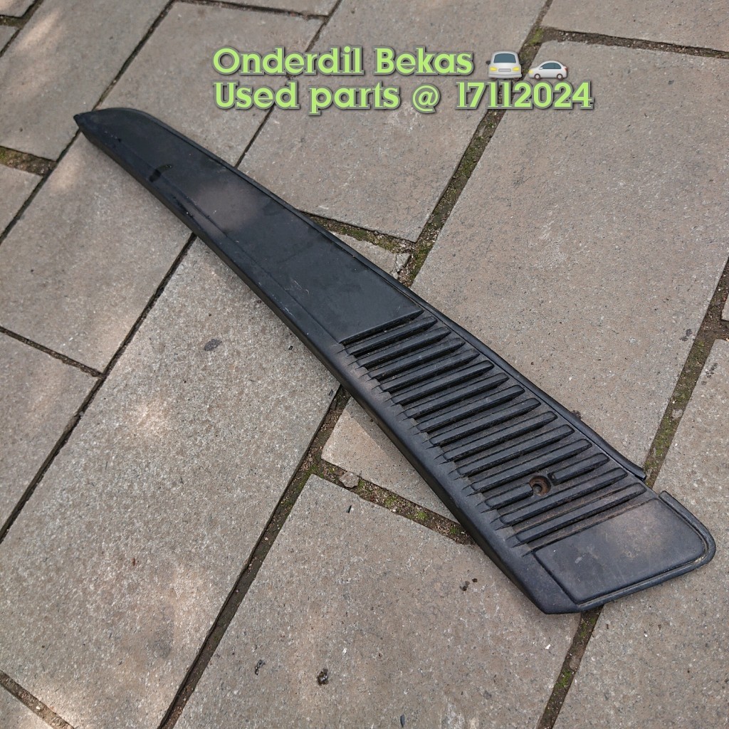 sabit garnish kiri toyota starlet kotak ep71