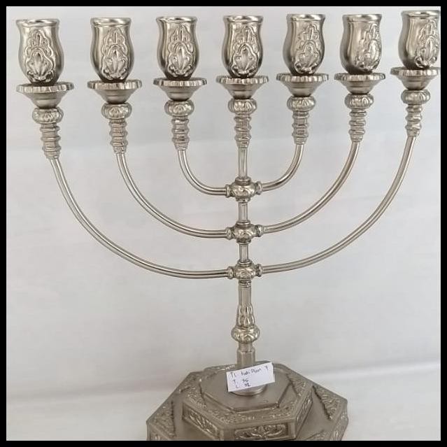 Tempat Lilin / Kaki Dian / Menorah Langsung Diproses