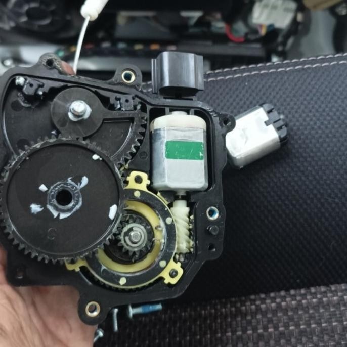 Motor Sliding Door Nissan Serena C26