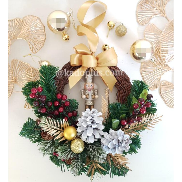 

PROMO CLASSIC GOLDEN NUTCRACKER CHRISTMAS WREATH- CHRISTMAS HAMPER