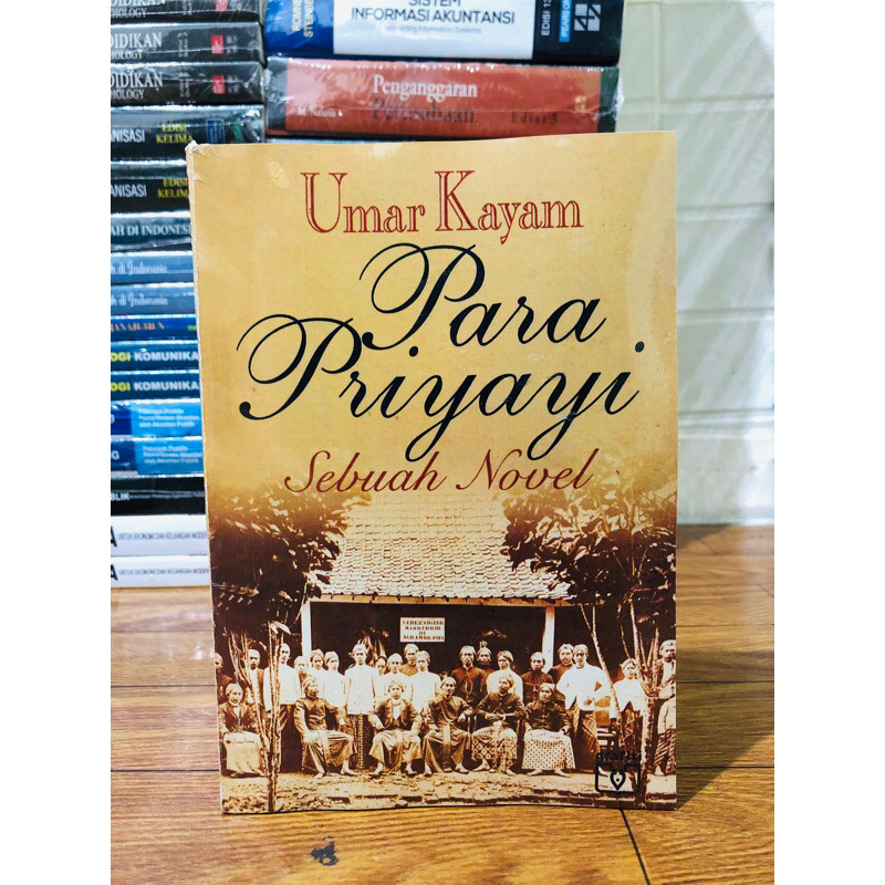 BUKU PARA PRIYAYI - UMAR KAYAM