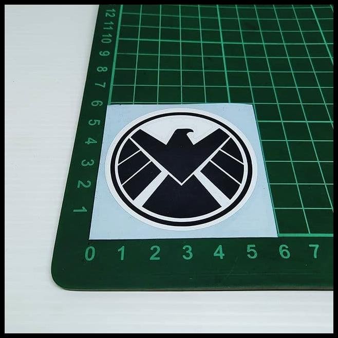 

GRATIS ONGKIR CUTTING STICKER LOGO AGENT OF SHIELD 2WARNA HITAM PUTIH 5X5CM !!!!!!