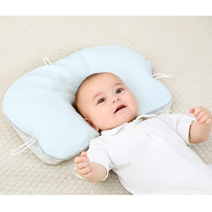 

TERSEDIA KEOLA NEW HEAD SHAPE BABY PILLOW MEMORY FOAM ANTI FLAT HEAD | BANTAL ANTI PEYANG ANAK PREMIUM TERBARU