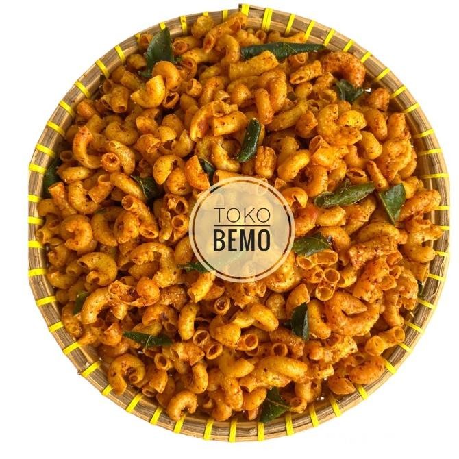 

BIG SALE MAKARONI PEDAS DAUN JERUK 500GR - 1KG !!!!!