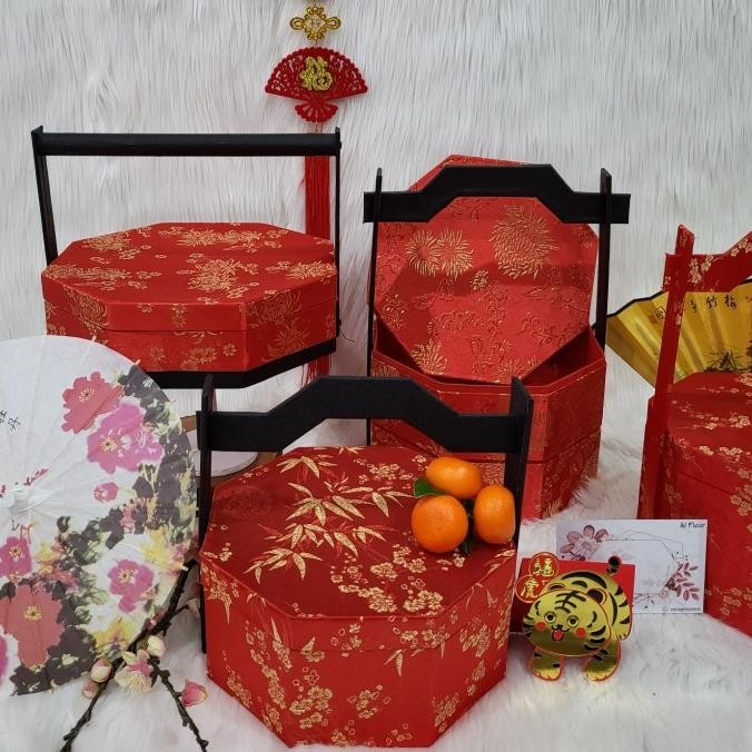 

Sale! Hiasan box hampers imlek chinese new year parcel