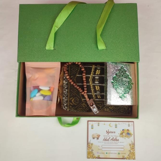 

Sale! Box Paket Set Oleh Eid Idul Adha Souvenir Sajadah Hampers 006