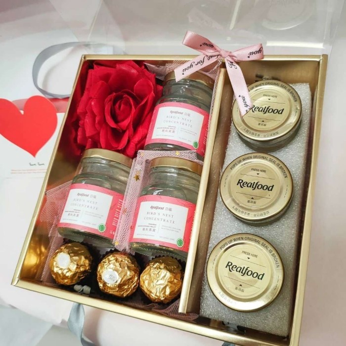 

Parcel Realfoood 6 dan Coklat Ferrero Valentine - Kado Valentine 2020