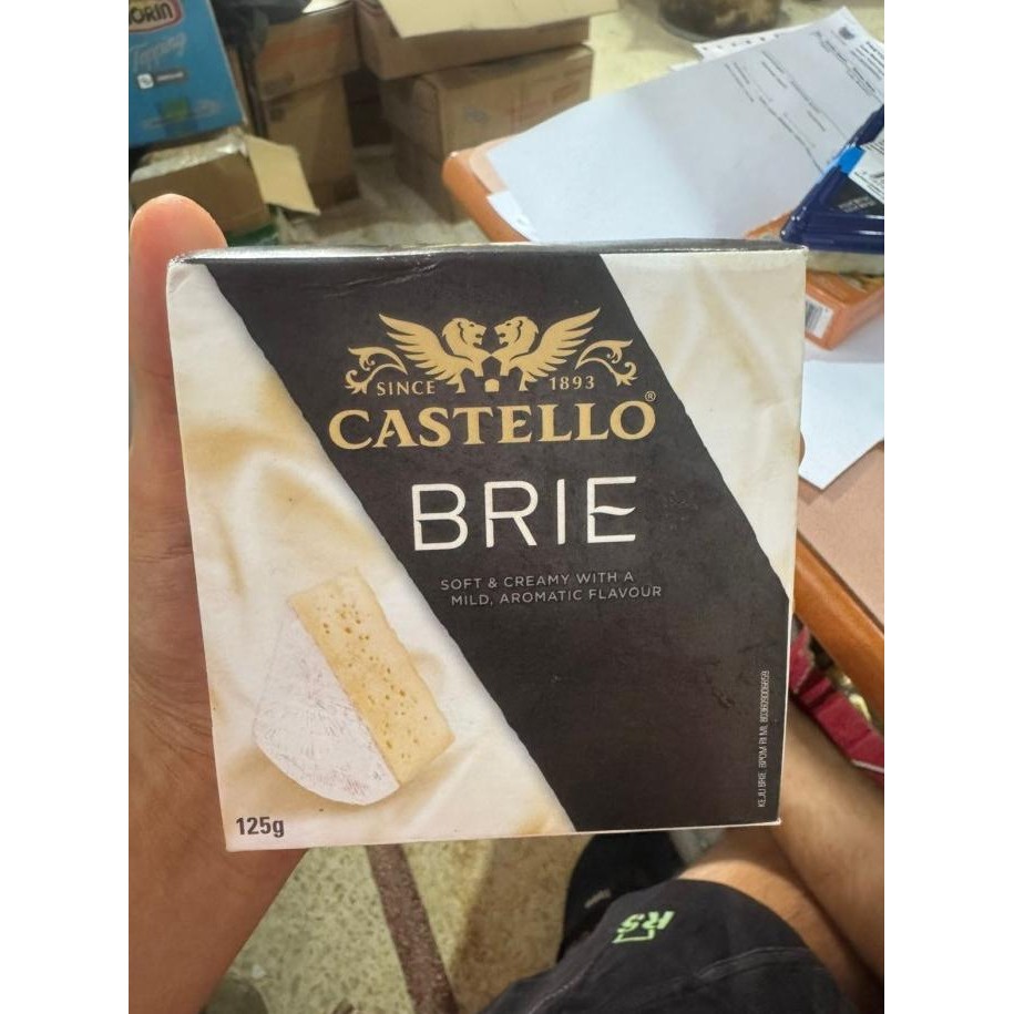 

Brie Cheese Castello / Keju Brie Castello - 125 Gram