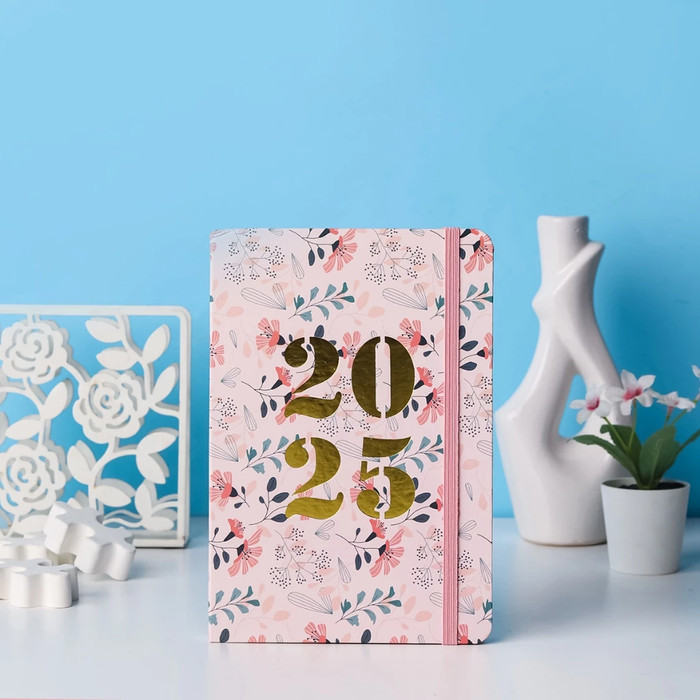 

bukuqu Weekly Planner 2025 - Agenda Motif Bunga - Jurnal Tahunan