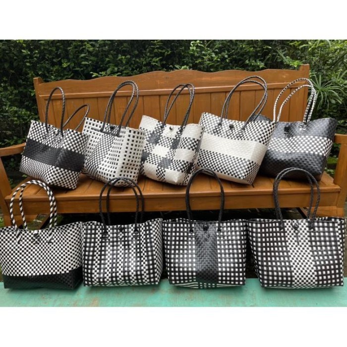 TERBARU Tas Anyaman / Tas Monochrome / Anyaman Plastik / Souvenir Berkatan