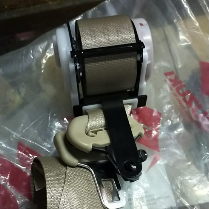 safety belt/sabuk pengaman depan Ertiga non AIRBAGS