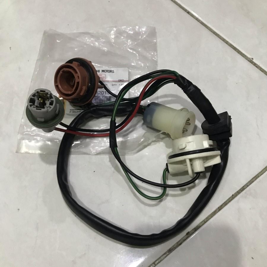 Socket Soket Lampu Mobil L300 Pick Up Belakang Tahun 2013 On Original