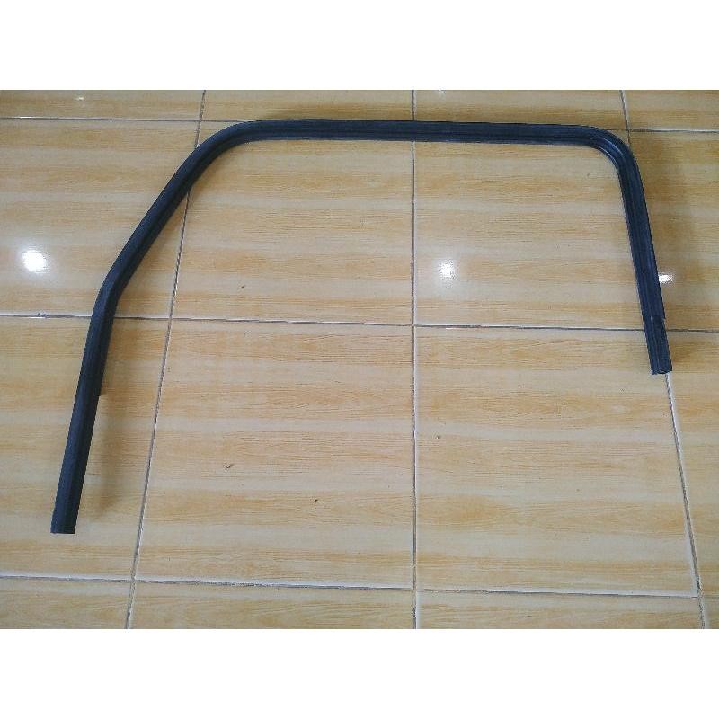 Karet Run Chanel Rel Kaca Pintu Mitsubishi Colt Diesel Canter Sebelah Kanan