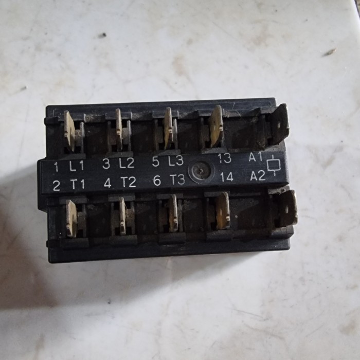 Murah Kontaktor / Kontaktor AC FC-0T/G FC-OT/G Z25A 1NO 220V DC Merk Fuji Non COD