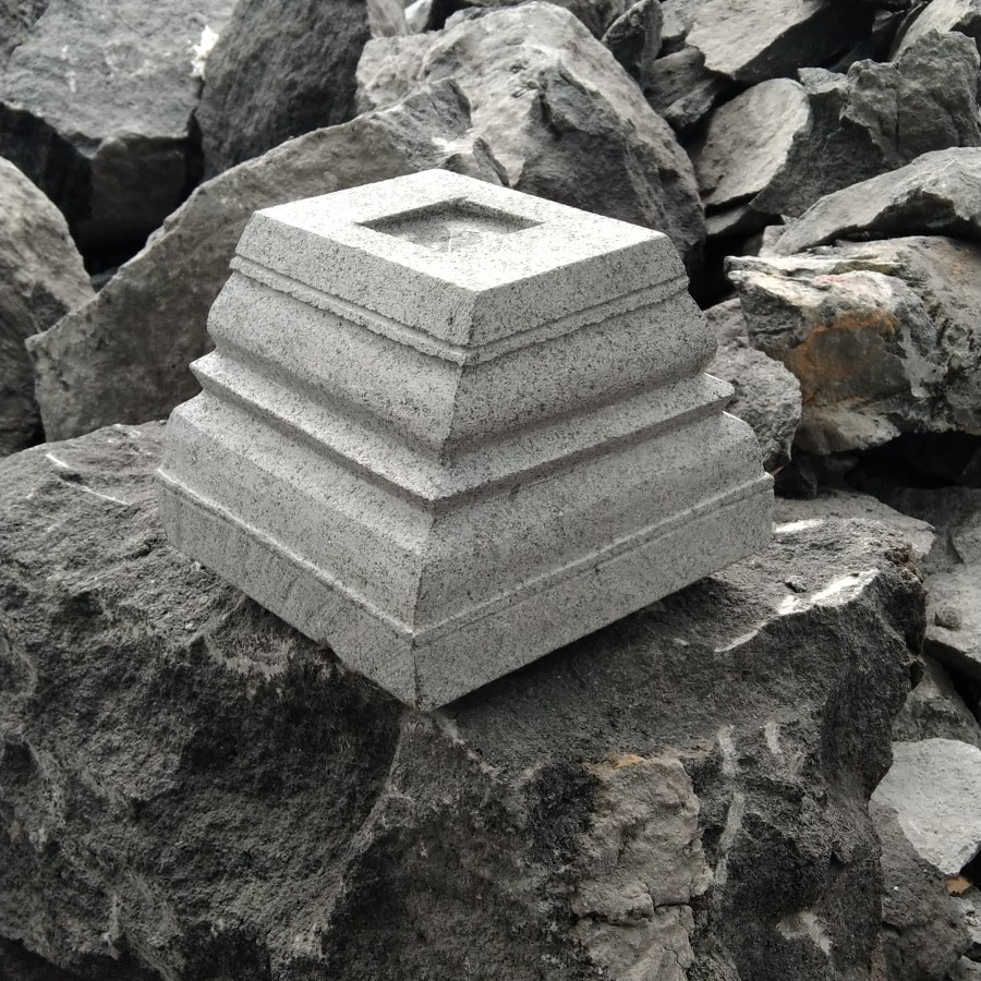 UMPAK BATU KENDIT BOLONG