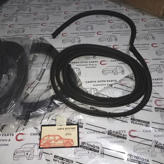 Karet Lis Kaca Depan Toyota Hiace Commuter