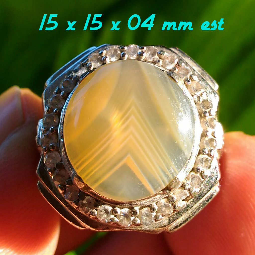 Natural White Chalcedony Motif Junjung Derajat Kristal