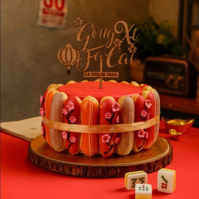 

Eclairs Tower - Kue Choux For Birthday Anniversary Custom Cake New