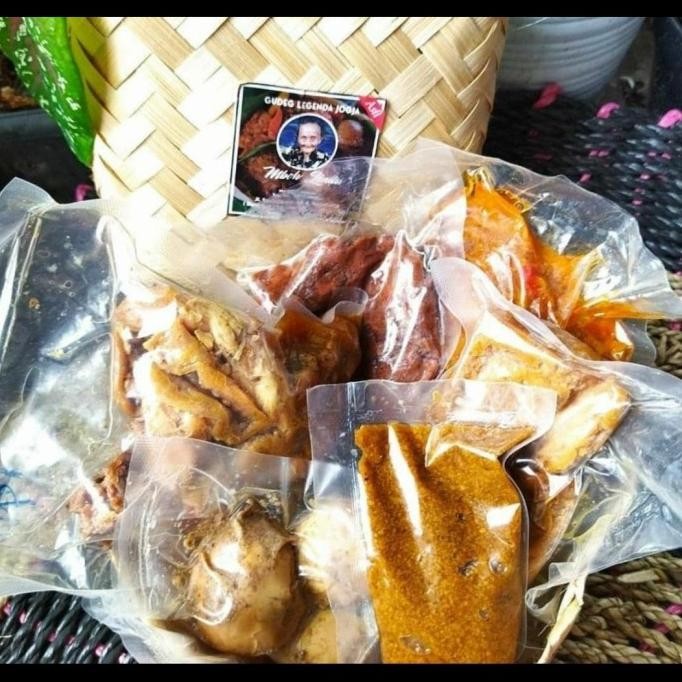 

Gudeg Legend mbah Lindu frozen vacum pack
