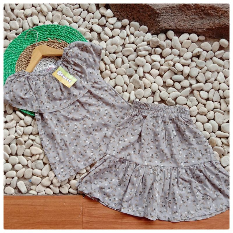 Gratis Ongkir Setelan Rayon Rok Anak Perempuan 2 3 4 5 Tahun / Set Rok Sabrina Anak By Beuzee - Baju