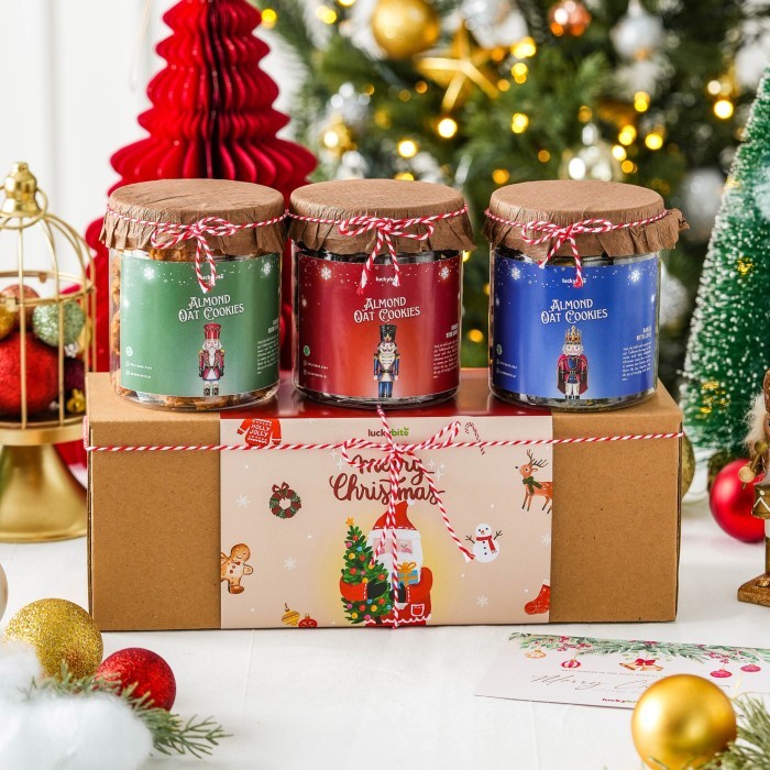 

HAMPERS NATAL / CHRISTMAS HAMPERS - COOKIES 3 JAR + FREE GREETING CARD