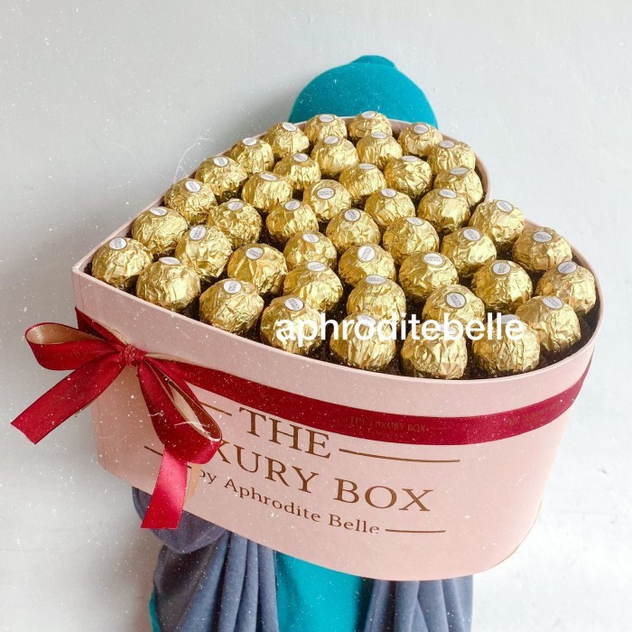 

Ferrero Box Bentuk Hati Premium / Hadiah Valentine / Box Coklat Anniv