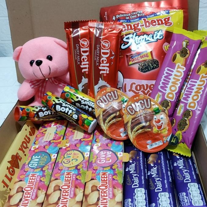 

Big Box Special Paket Coklat Hadiah Ulang Tahun Valentine Anniversary