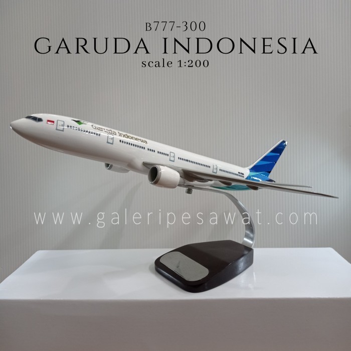 Best seller ~`~ Miniatur Pesawat GARUDA INDONESIA B777-300 ~~~
