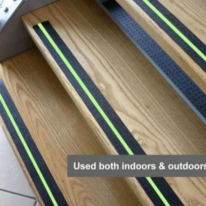 

LAKBAN LANTAI ANTI SLIP ANTI LICIN GLOW IN THE DARK 5CM X 5 METER ASLI