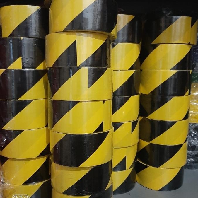 

FLOOR MARKING TAPE LAKBAN LANTAI MERAH.KUNING.2INX33MTER ASLI