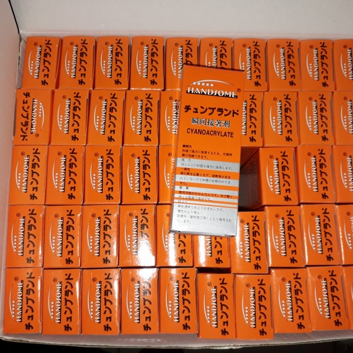 

Lakban Lem Handsome Orange 1 Box
