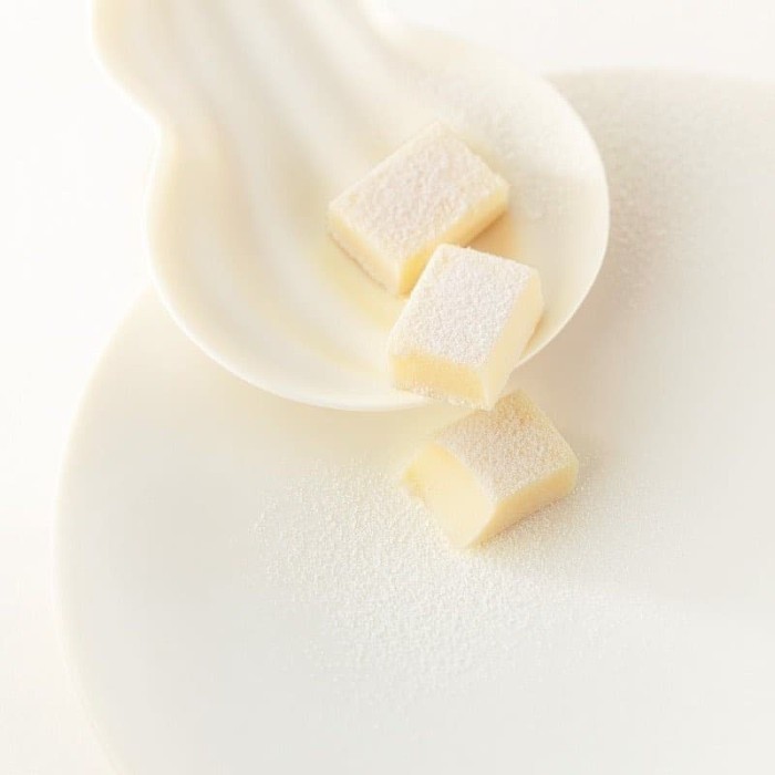 

ROYCE - NAMA CHOCOLATE "WHITE