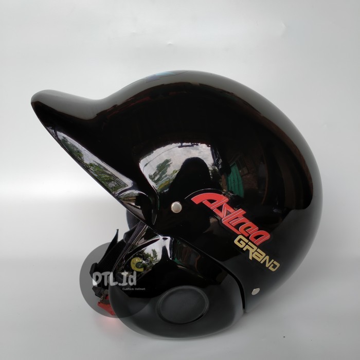 Helm Astrea Grand