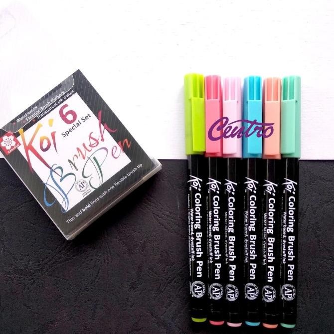 

Sakura Koi Coloring Brush Pen Set 6 Color Pastel Kuas Calligraphy Original Dan Terlaris