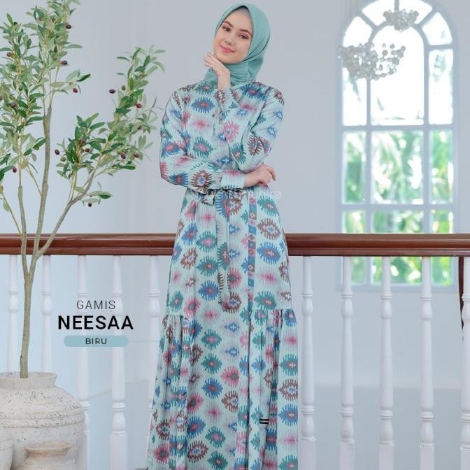 

Neesaa Gas Ukhti Munira Gas Motif Lited Satin Ruby