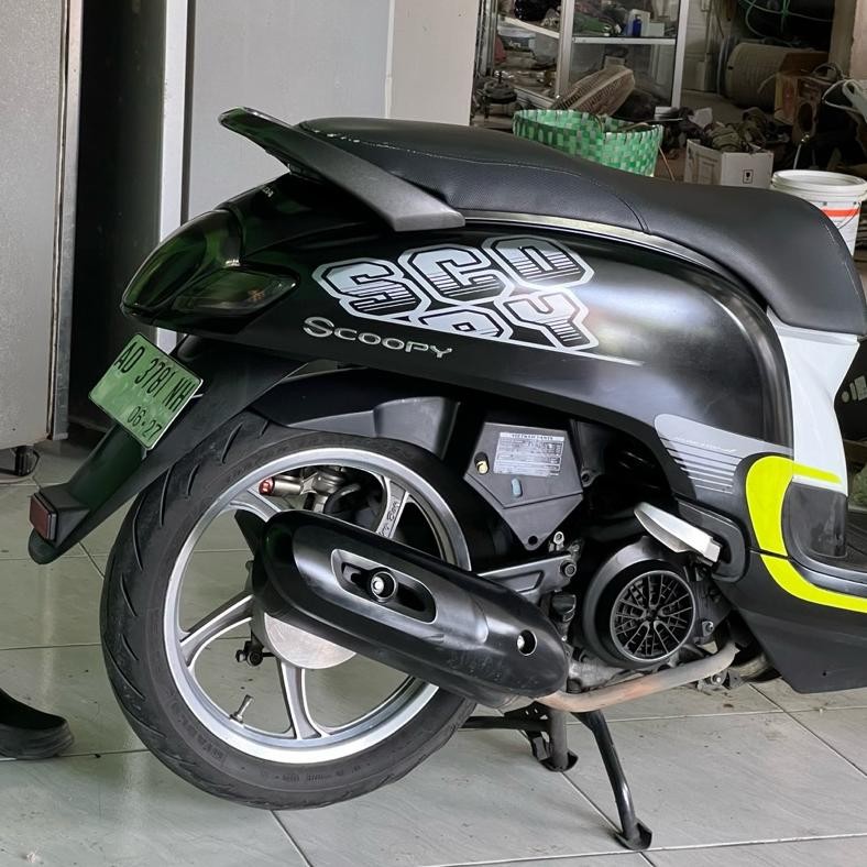 TERLARIS huger airblade pnp beat fi,esp,scoopy,vario110 adi-67