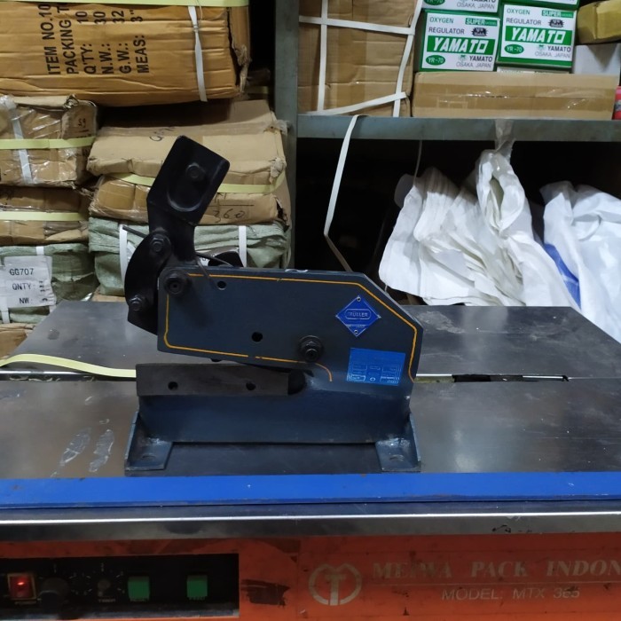 

ALAT POTONG PLAT BESI/GUNTING PLAT MULLER 3S/4R GUNTING PLAT 4MM