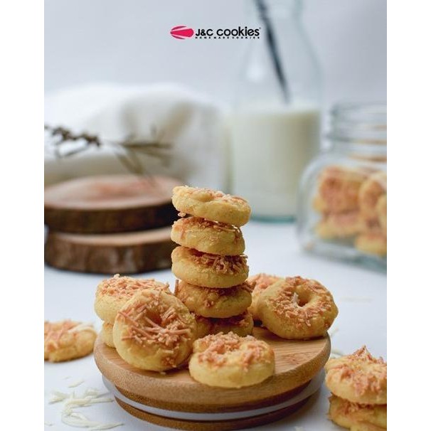 

Kue Kastengel Kue Kering JNC Cookies Kue Lebaran Toples Regular J&C Co P82T