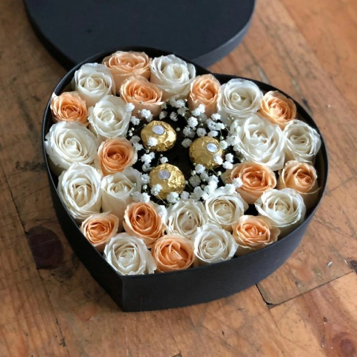 

BUNGA COKLAT BOX/FLOWER BOX CHOCOLAT/BUKET BUNGA COKLAT/KADO VALENTINE