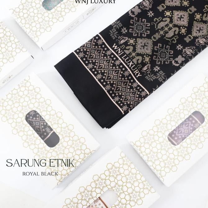 

Terlaris Sarung Etnik Pria Dewasa Premium Exclusive Printing Original By Wnj Luxury - Hampers Souvenir Lebaran Hari Raya Idul Fitri Ready Stok
