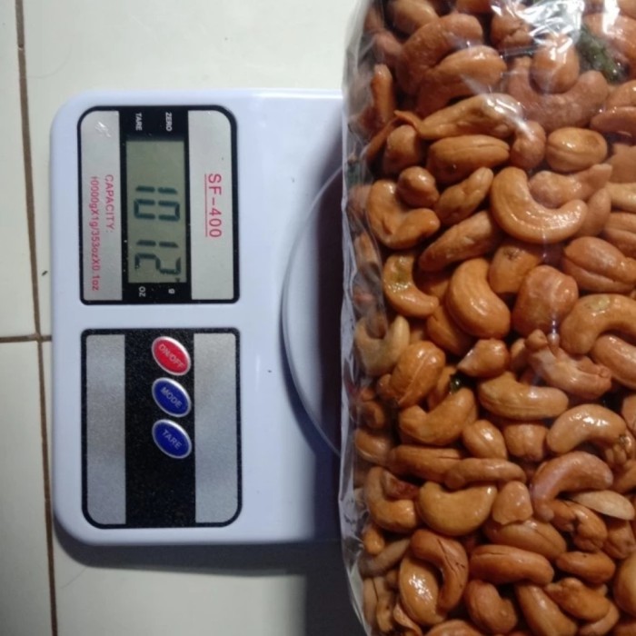 

TERUJI kacang Mede utuh matang 1 kg